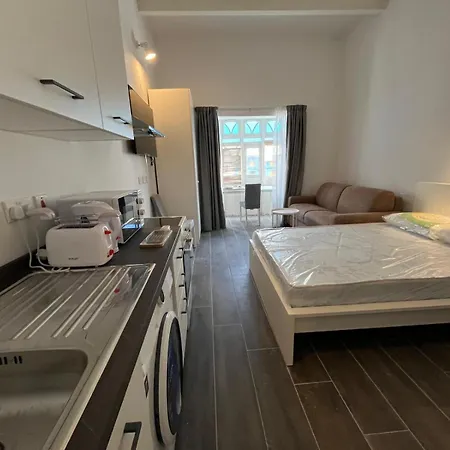 Sliema Studio Apartment *