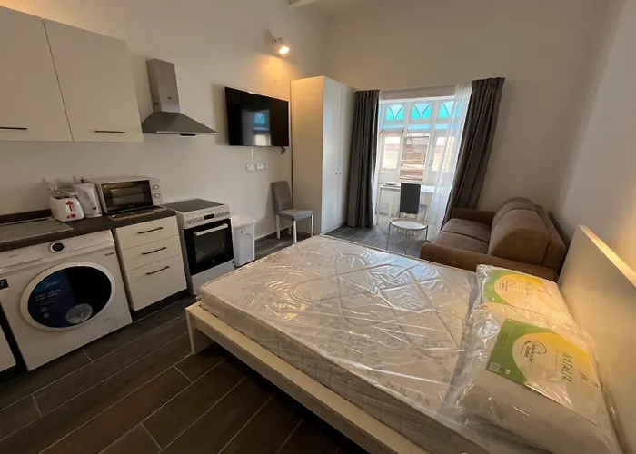 Sliema Studio Apartment アパート