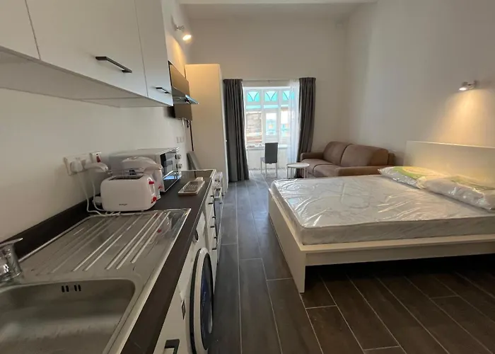 Sliema Studio Apartment *